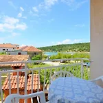 Apartments Vila Punta * Jadrtovac