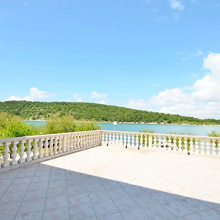 Apartments Vila Punta * Jadrtovac