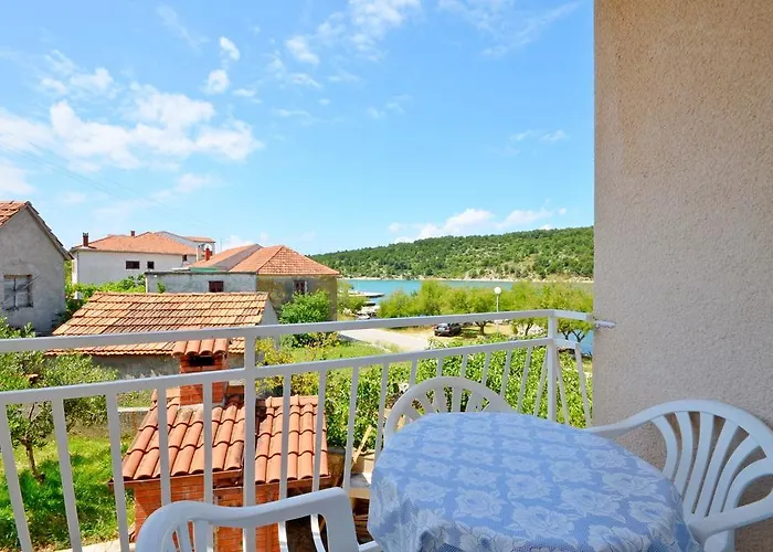 Apartments Vila Punta * Jadrtovac